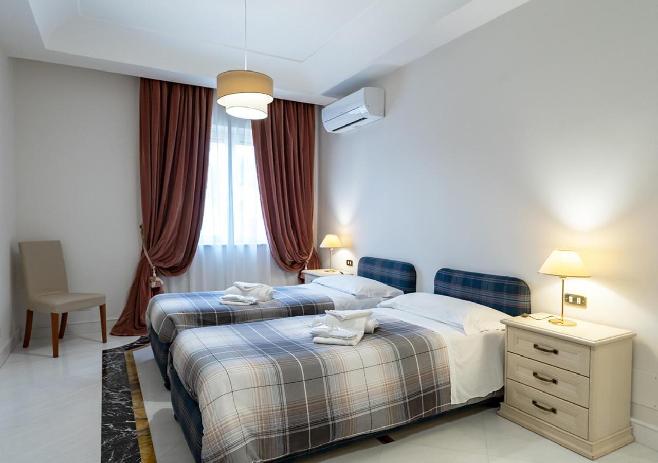 צ'יסטרנה די לטינה Villa Laura מראה חיצוני תמונה