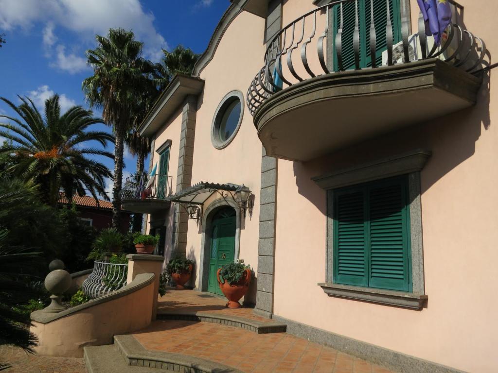 צ'יסטרנה די לטינה Villa Laura מראה חיצוני תמונה